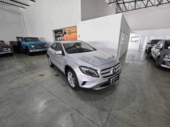 MERCEDES-BENZ GLA 200 1.6 CGI ADVANCE 16V TURBO FLEX 4P AUTOMÁTICO